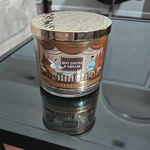 Bath and body works Hot Cocoa and Cream Candle
